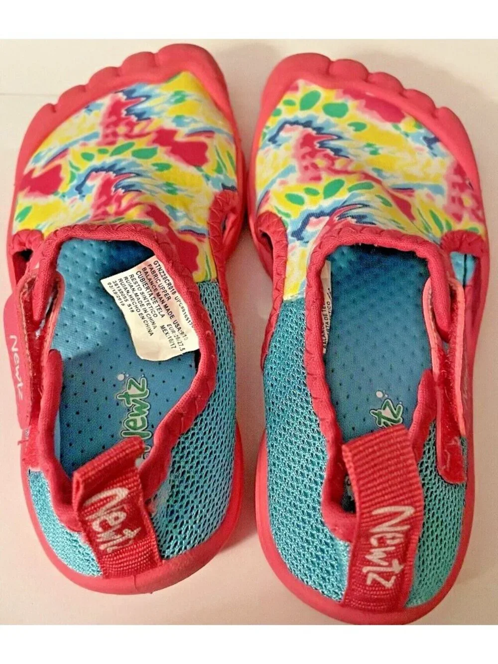 Girls Newitz 9/10 Pink Tie-Dye Swim Water Shoes Bumper Toes Vibrant Color Summer